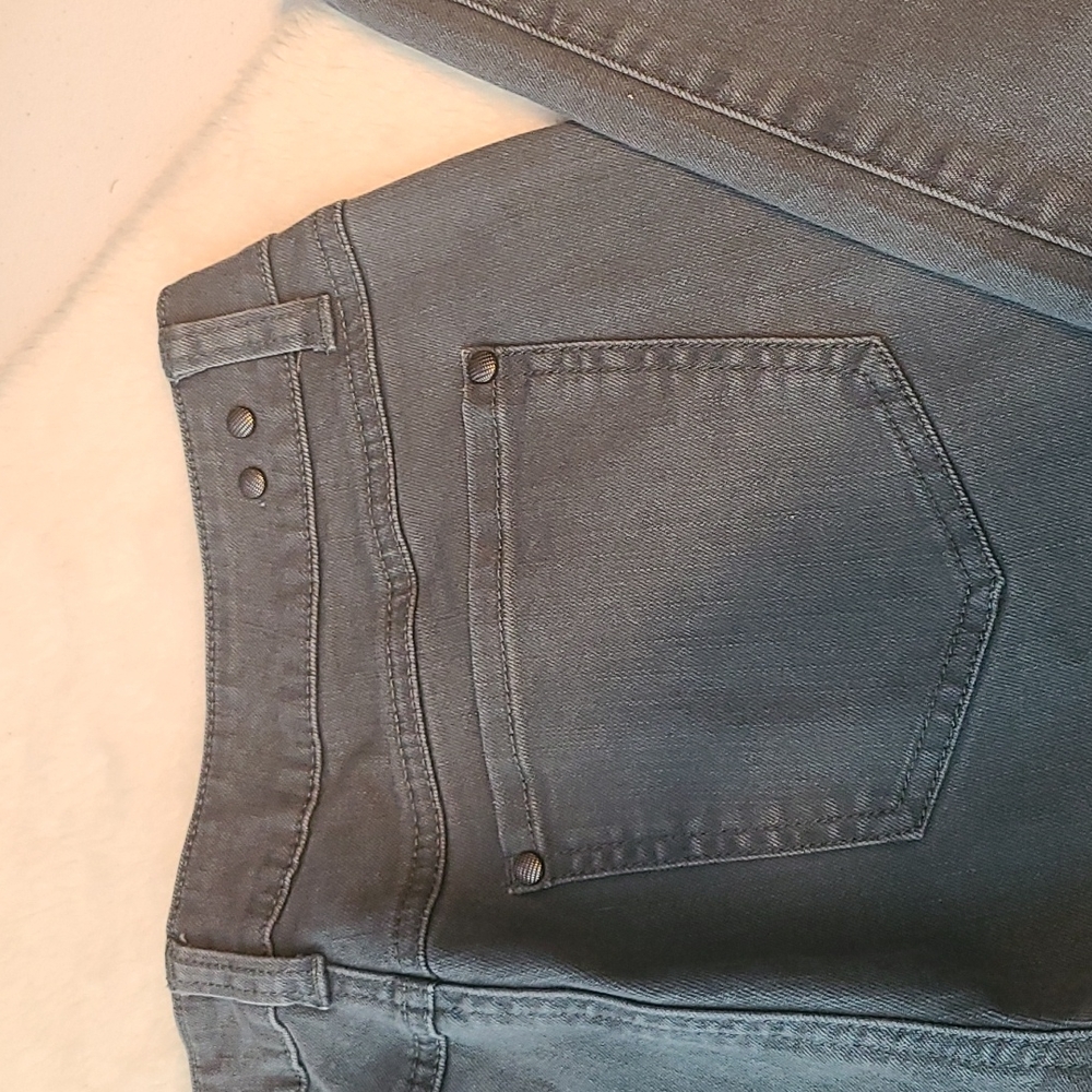 Cabi Womens Straight Leg Jeans Size 8 Color Grey